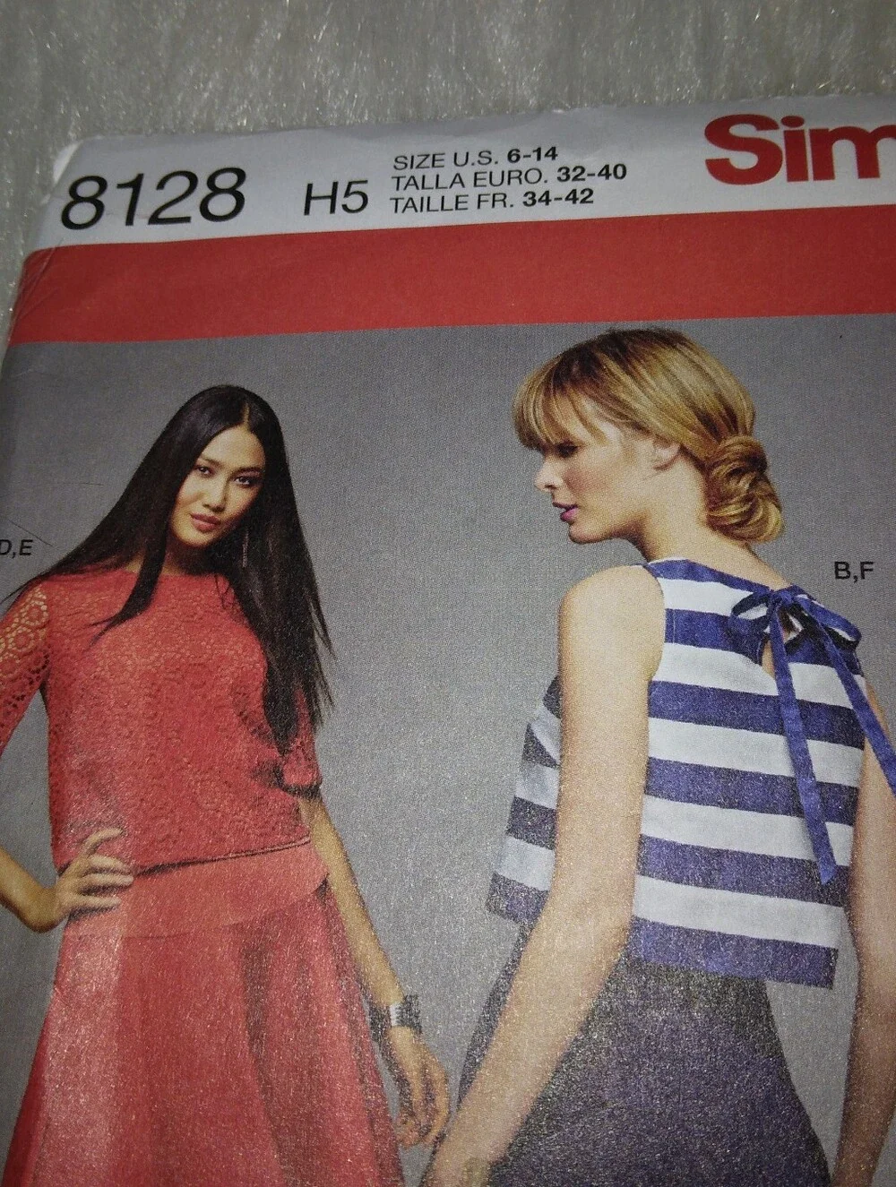 SIMPLICITY 8128 Sz 6-14 Misses Top In 4 Variations And Skirt